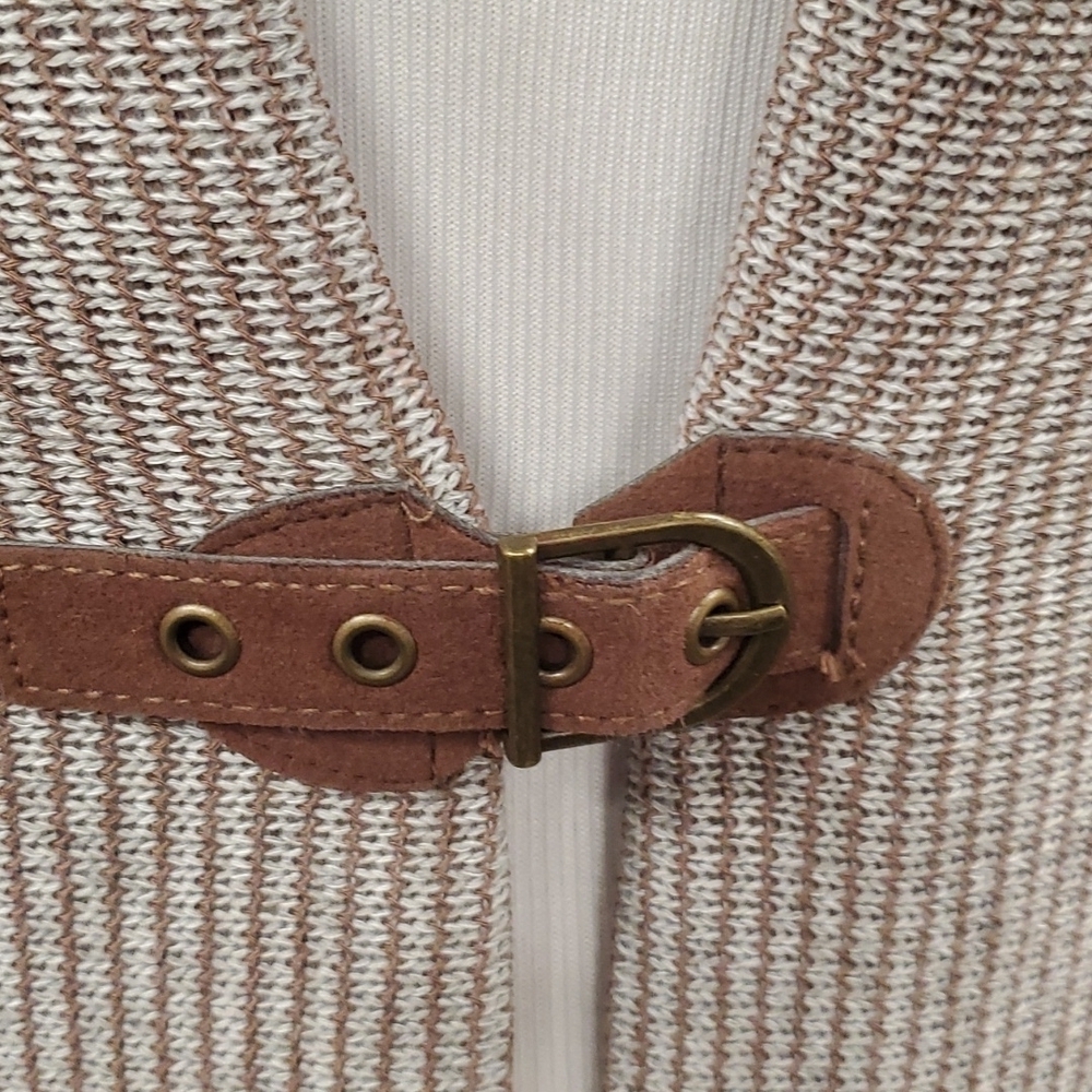 Simply Noelle Buckle Sweater SZ MD - Picture 3 of 10